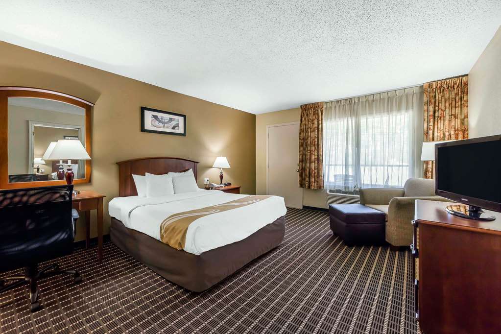 Quality Inn & Suites Sevierville Pigeon Forge - photo 20