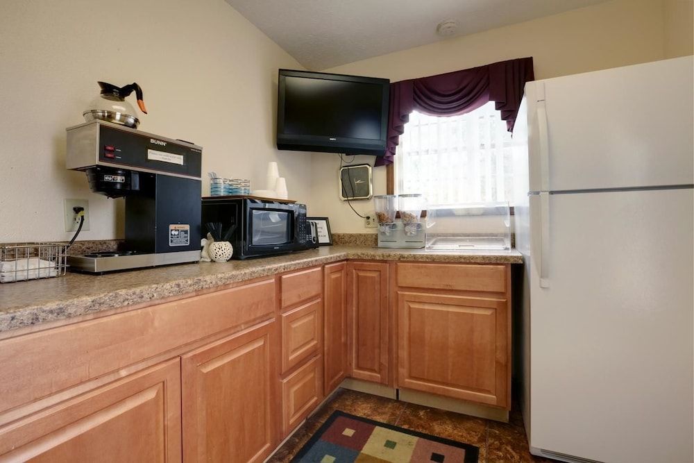 Americas Best Value Inn Weatherford Ok - photo 19