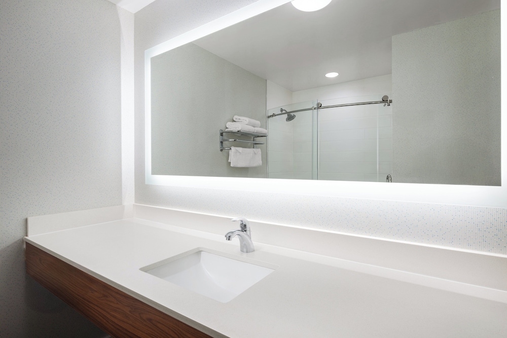 Holiday Inn Express Hotel & Suites San Dimas by IHG - photo 44