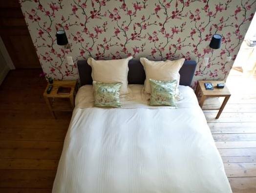 B&B Huis Willaeys — 4-Star Luxury Hotel in Brugge, Belgium