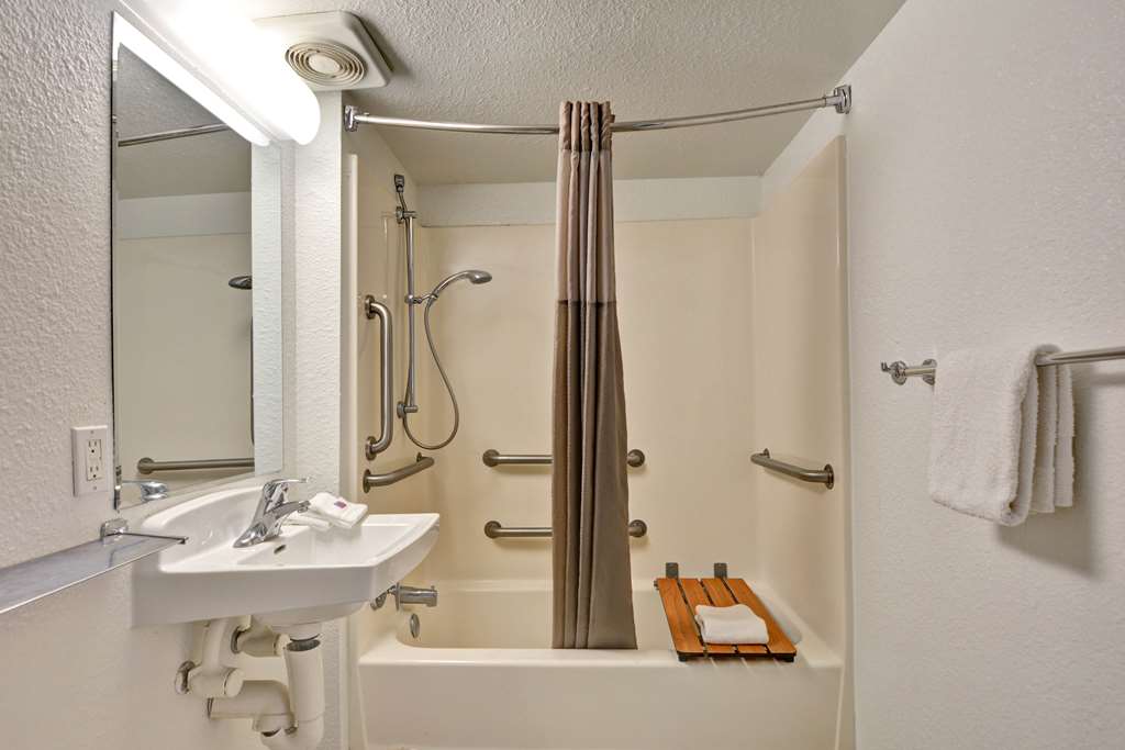 Motel 6 Destin FL - photo 22