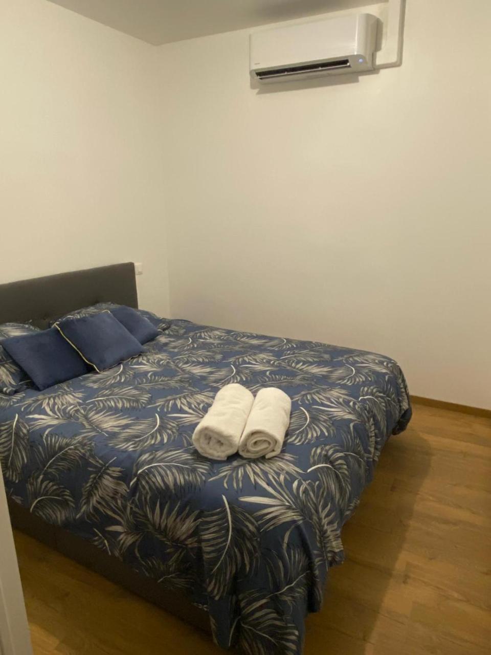 Appart Hotel Les Perles du Lac — hotel in Monclar-De-Quercy