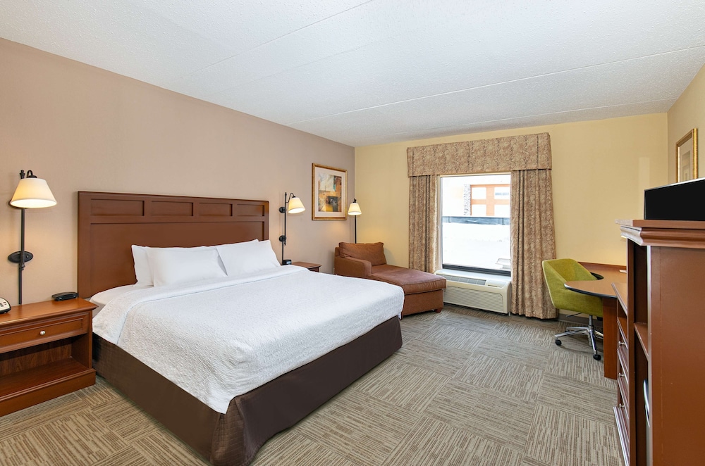 Hampton Inn & Suites Madisonville - photo 19