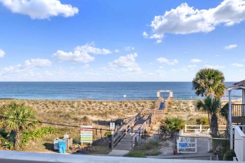 Oceanview on Tybee 202 2 in Tybee Island, United States