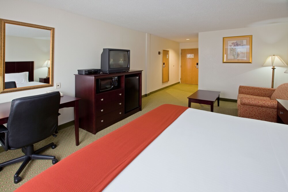 Holiday Inn Express Washington - photo 3