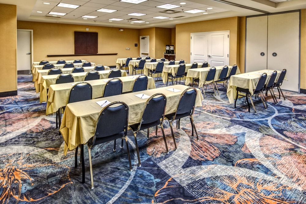 Hampton Inn & Suites Fort Myers Estero FGCU - photo 39