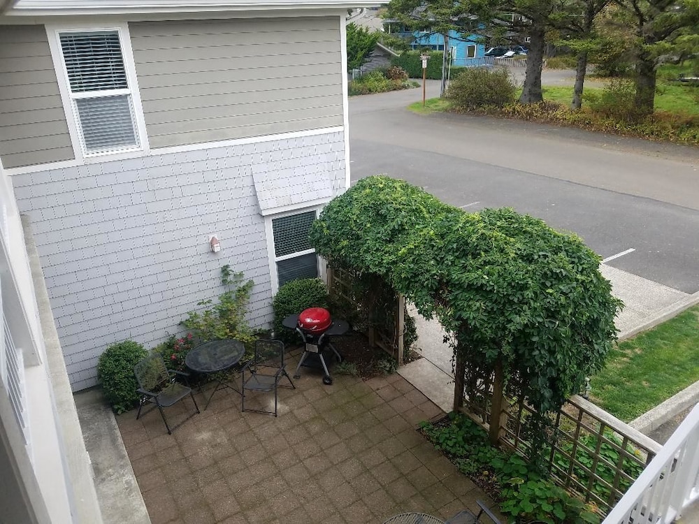 Sea Breeze Court - photo 35