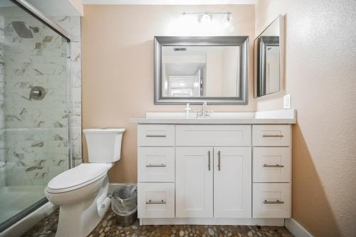 Spacious Henderson Hidden Gem