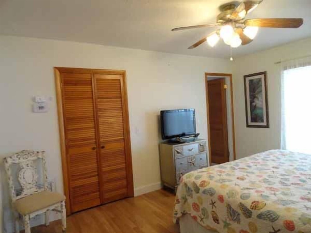 4 Beach Lovers Unit 1 - photo 3