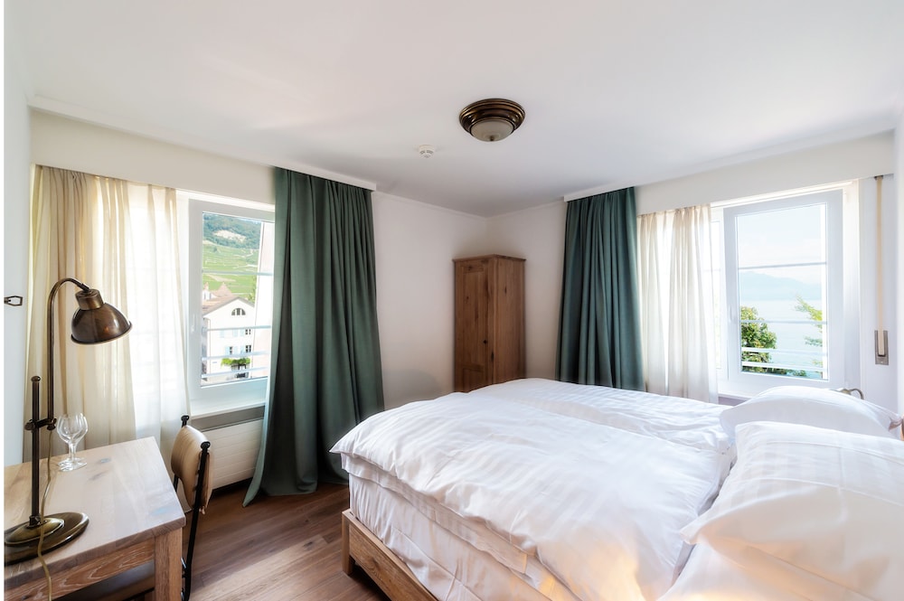 Hotel Au Major Davel — Cully