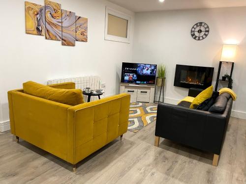 Luxurious 2 Bed Apartment In Heart Of Burnley With Private Parking — 4-Star Luxury Hotel in Burnley, United Kingdom