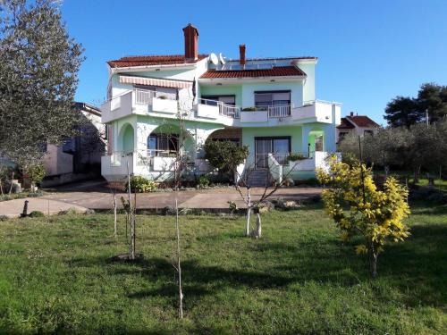 Apartment in Kožin — 4-Star Luxury Hotel in None, Croatia