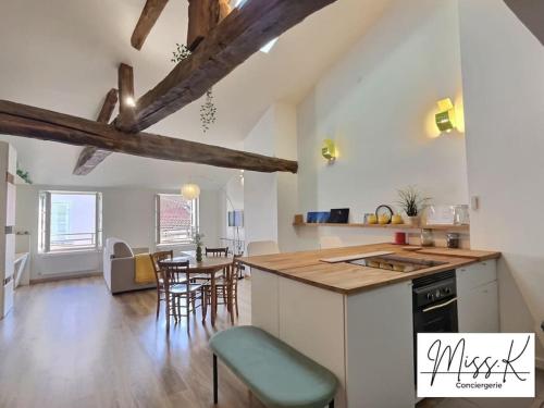 ”Le Graff” de Miss.K Conciergerie in Macon, France