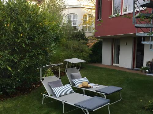 Hausboot Harmonie - carbon neutral hotel in Stralsund