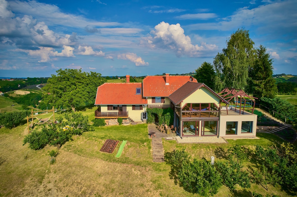 Holiday House Podhamer Marijan 17139667 — Ljutomer