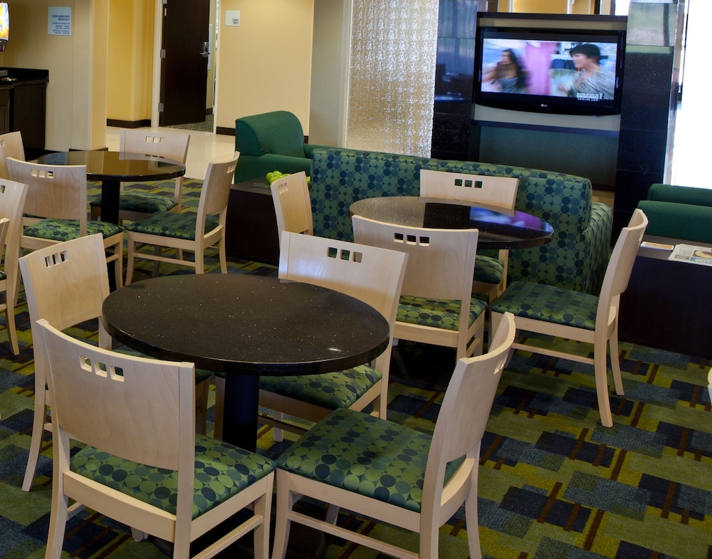 Holiday Inn Express Hotel & Suites Lansing Dimondale by IHG - photo 51