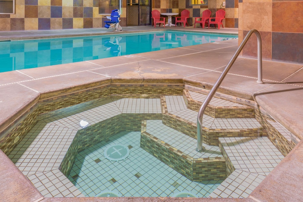 Super 8 by Wyndham Woodburn - photo 26