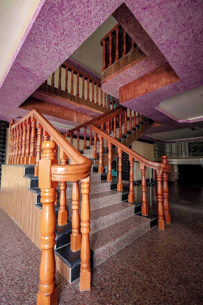 Hotel Hill Tower — Unknown City — photo 2