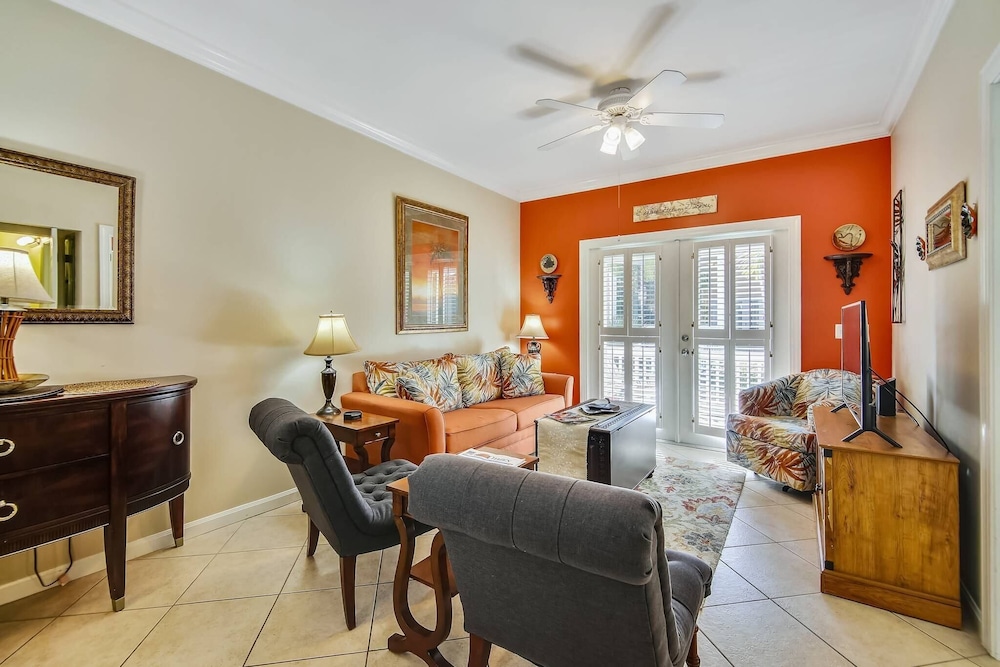 Coral Palm by Avantstay Key West Walkable Gated Community & Shared Pool - photo 9