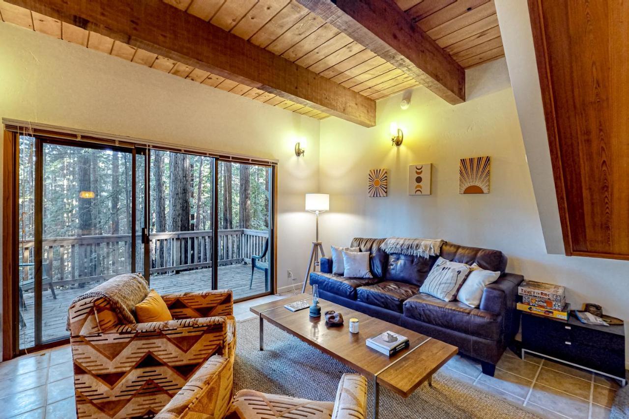 Deep Woods Hideaway - carbon neutral hotel in Annapolis