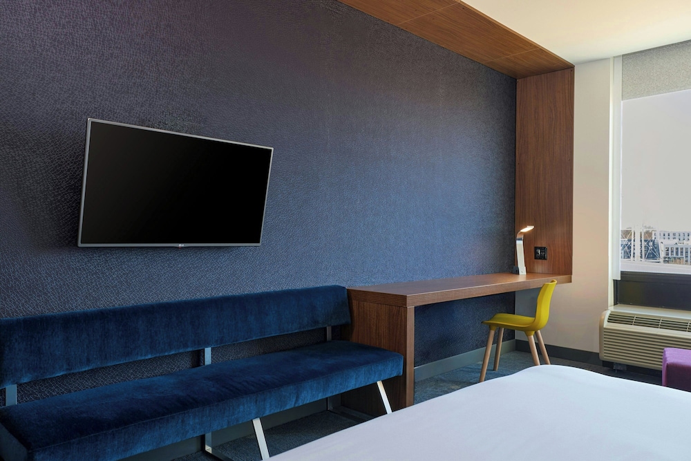 Aloft Durham Downtown - photo 22