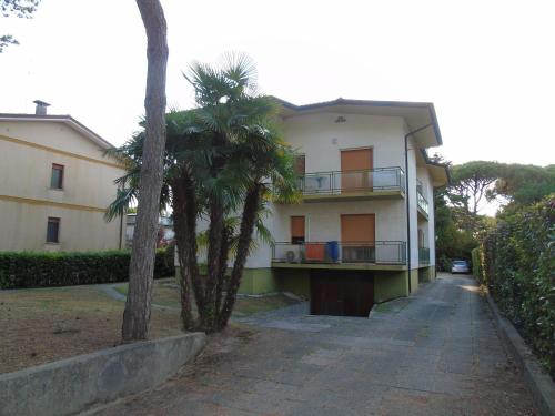 Villa Paola — 4-Star Luxury Hotel in Lignano Sabbiadoro, Italy
