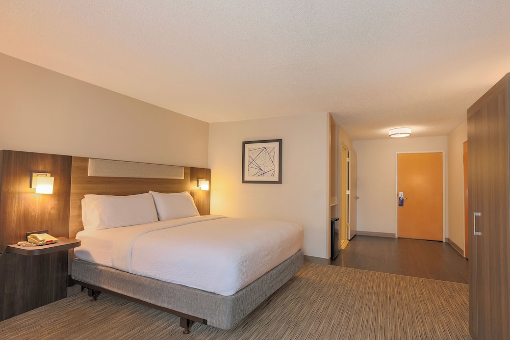 Holiday Inn Express & Suites Raleigh North Wake Forest by IHG - photo 10