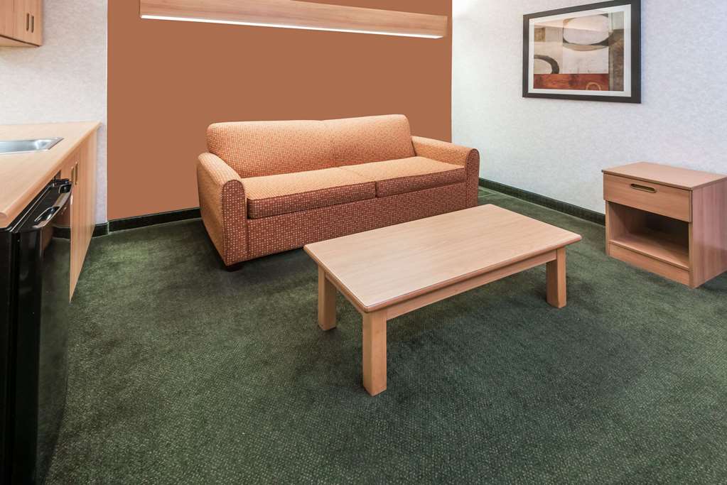 Super 8 by Wyndham Columbus West - photo 17