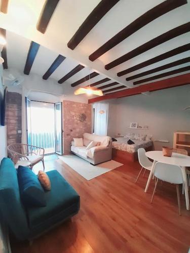 Bonito Estudio En El Centro Ideal Parejas — Palamos