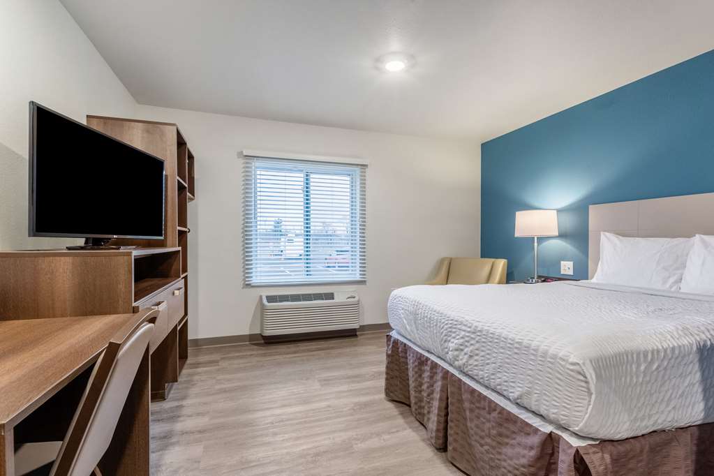 WoodSpring Suites Indianapolis Castleton - photo 13