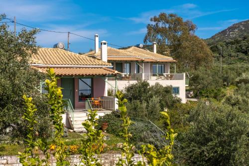 Chamaloni Cottages — Koroni — photo 2
