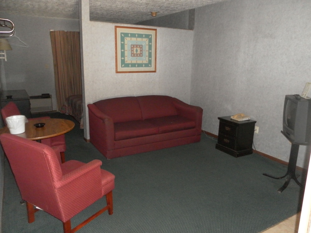 Tidewater Motel - photo 17