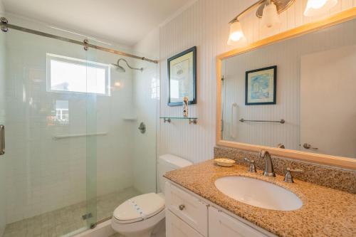 Beach Barracks by Oak Island Accommodations - photo 19