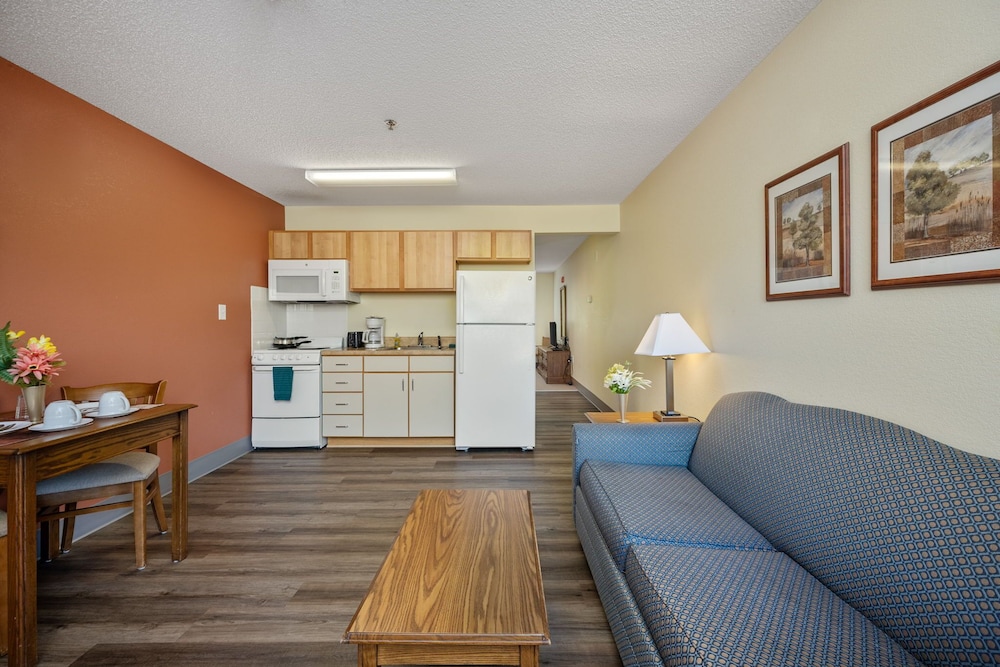 Affordable Suites Fredericksburg - photo 6