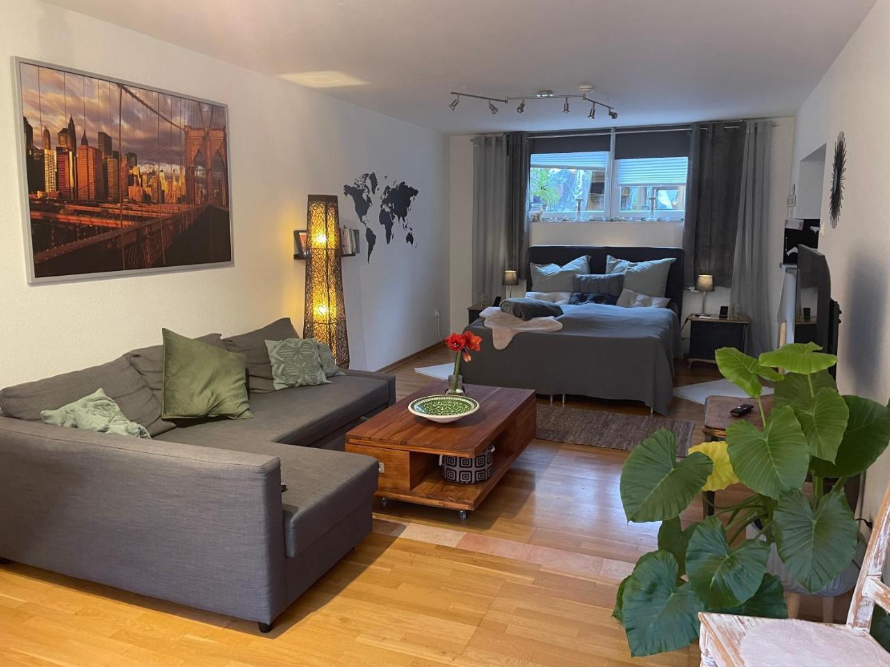 Modernes Appartement im Grünen Stilvoll und komfortabel — 4-Star Luxury Hotel in Koeln, Germany