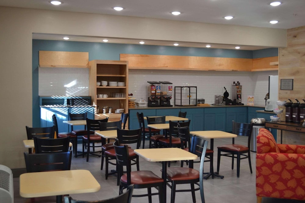 Country Inn & Suites by Radisson Fairview Heights IL - photo 61