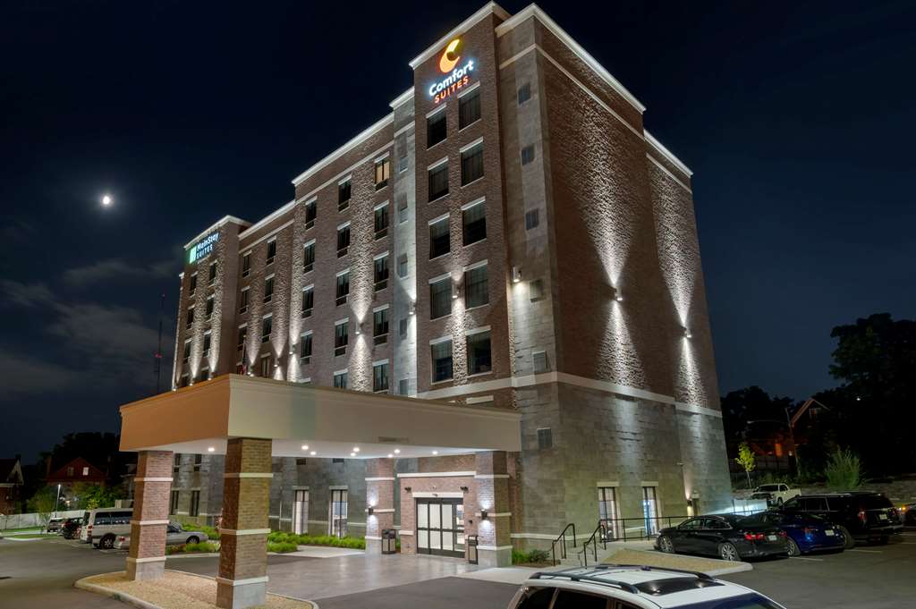 MainStay Suites Cincinnati University Uptown - photo 2