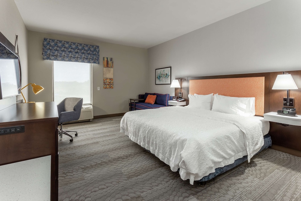 Hampton Inn Jefferson City at Capital Mall - photo 14