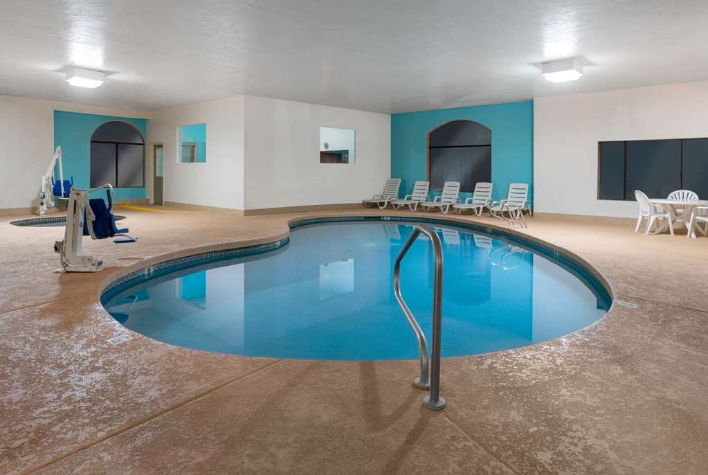Howard Johnson by Wyndham Holbrook - photo 6