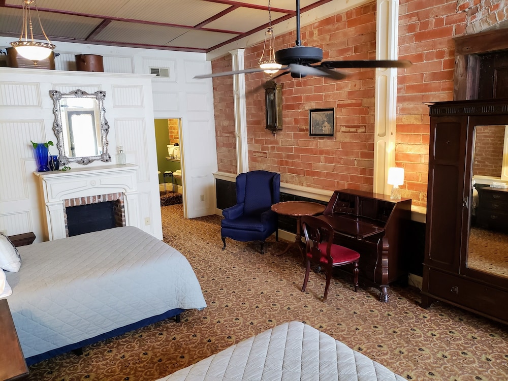 Iron Horse Hotel - photo 42