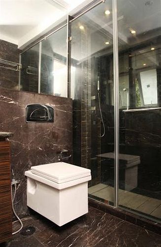 Laurent & Benon Suites Santacruz East in Mumbai, India