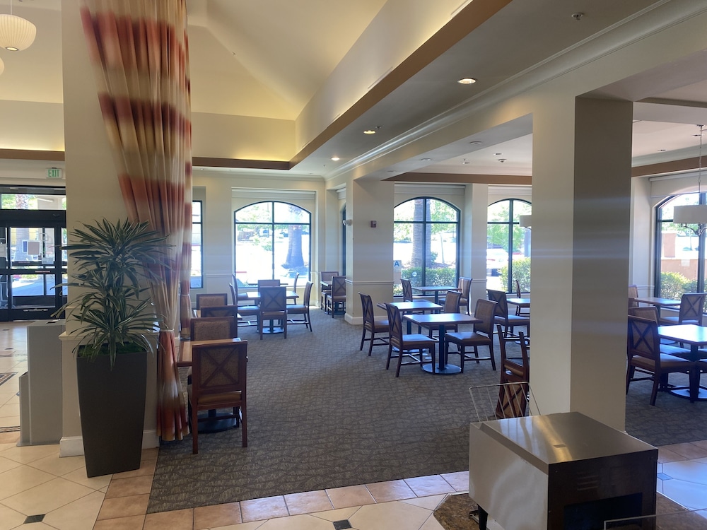 Hilton Garden Inn Palmdale - photo 19