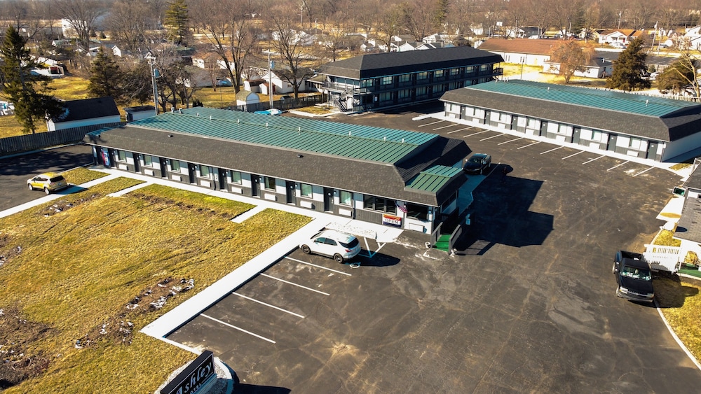 Ashley Motel - photo 16