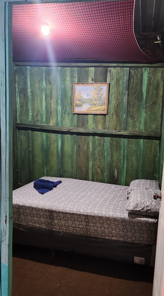 Entre Amigos en El Lago in Coatepeque, El Salvador