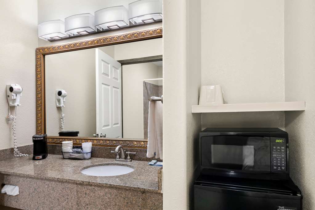 Best Western George West Executive Inn - photo 13