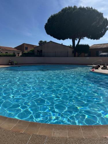 Mazet climatisé avec piscine & tennis Résidence calme proche Lavandou