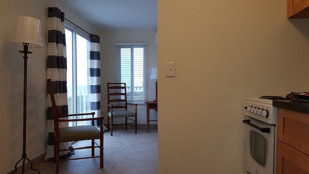 Le Cabanon Motel - photo 17
