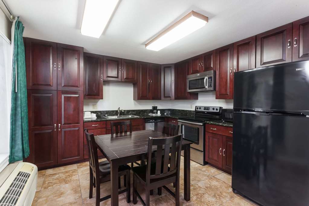 Ramada by Wyndham Oceanside - photo 11