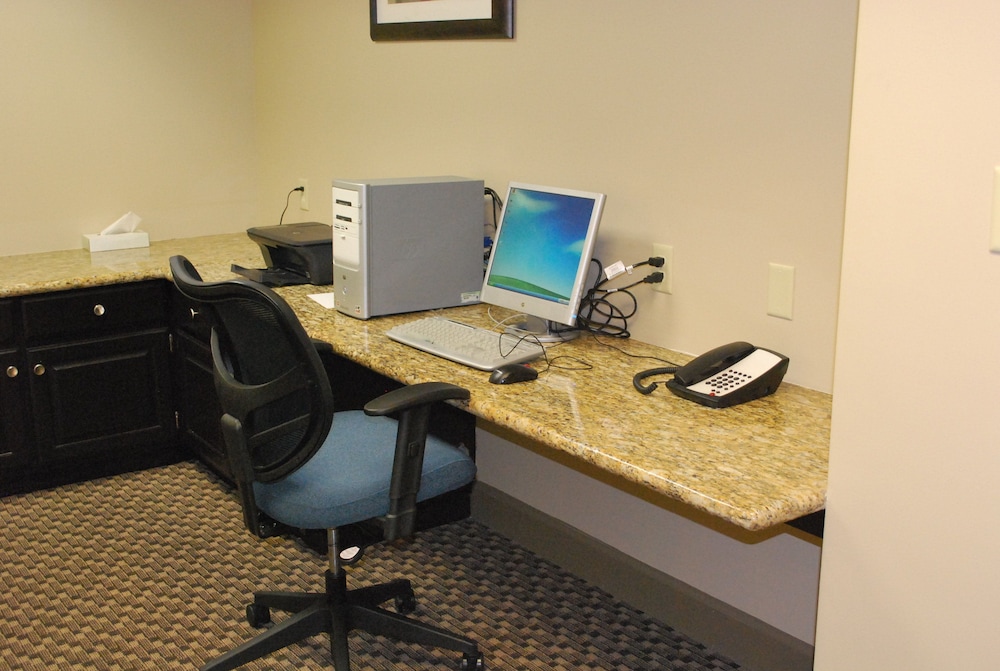 Holiday Inn Express Bloomington West by IHG - photo 31