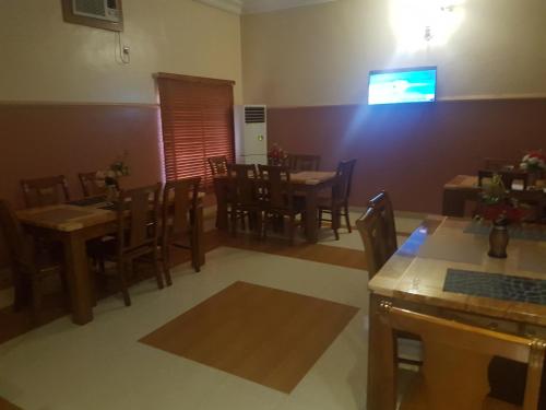 Golden Bricks Hotel And Suites